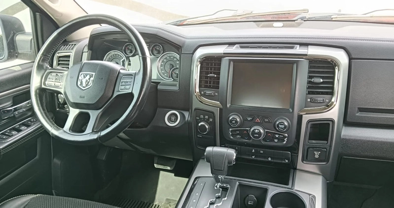 Dodge RAM cena 108900 przebieg: 298000, rok produkcji 2013 z Grójec małe 352